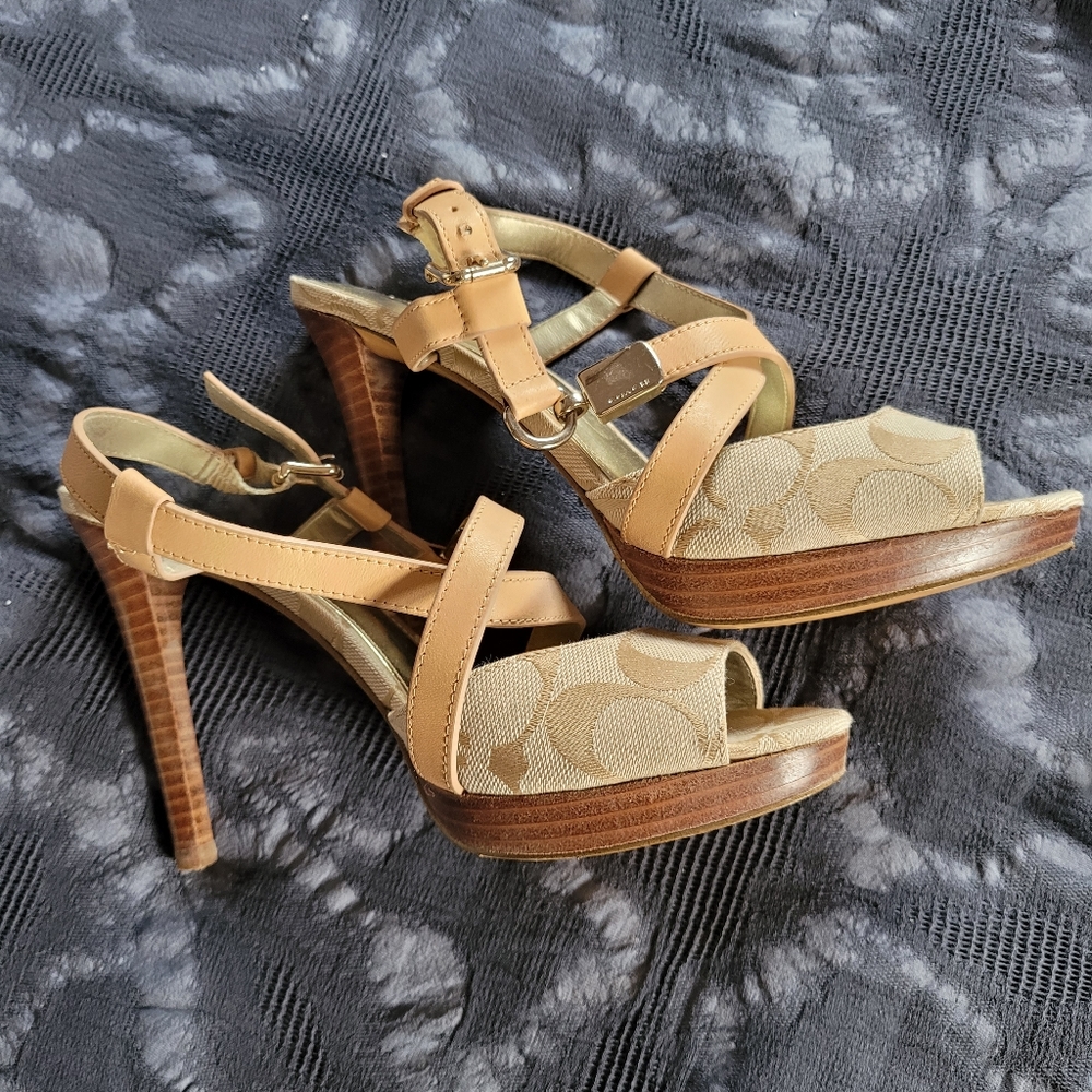 coach heels - Picture 3 of 6